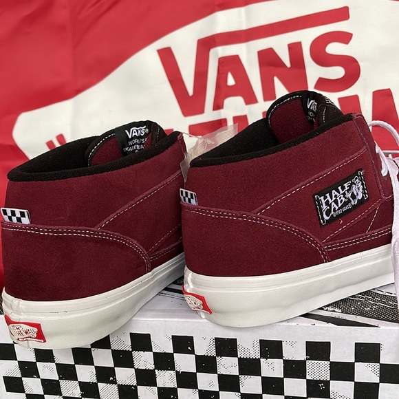 Vans Skate Half Cab
Port Royale
VNOA5FCD4QU
WMNS sneakers - Picture 15 of 16